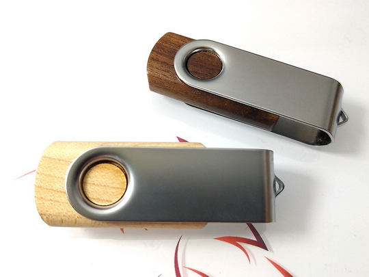 Pendrive twister z drewna