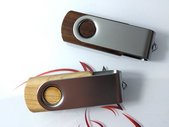 Pendrive twister z drewna