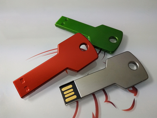 Pendrive w kształcie klucza