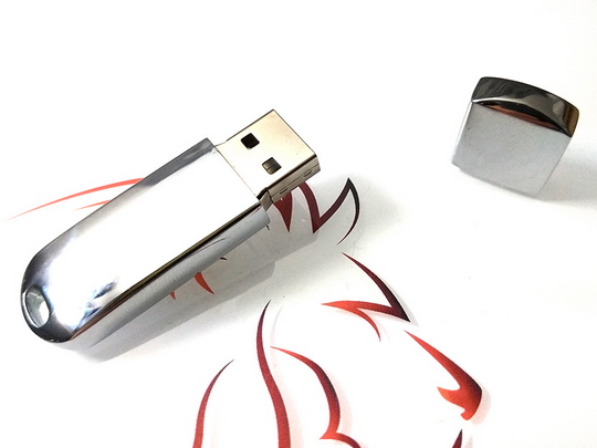 Metalowy pendrive USB