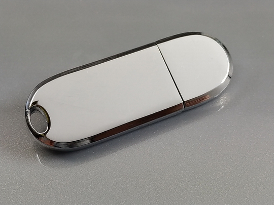 Metalowy pendrive